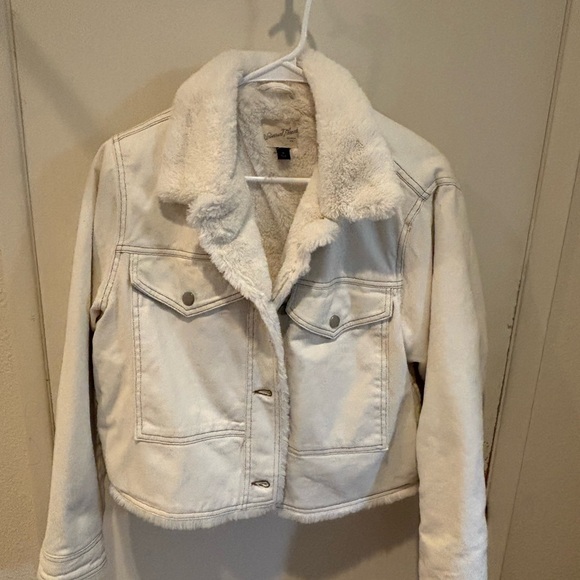 Universal Thread Jackets & Blazers - Universal Thread Cream Sherpa Jean Jacket